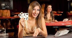 erek17 app interface showing live blackjack table and mobile-optimised sportsbook navigation